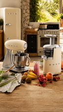 <p>SMEG ile Zamansız Mutfak Şıklığı</p>
